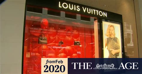 louis vuitton crown opening times